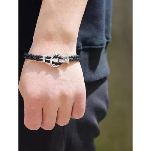 2021 new European hand woven leather fashion multi layer hook charming womens leather bracelet for men