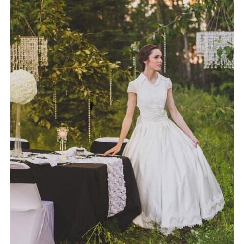 Fairy Tale short sleeve Ball Gown Wedding Dresses 2021 Standard Collar Lace Applique Edge Vintage Princess Country Wedding Gowns