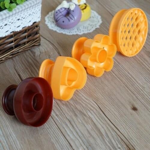 4 Style Donut Mold Desserts Sweet Food Bakery Baking Cake Mold Doughnut Maker Cutter Molds Kitchen Dessert Tool Random Color