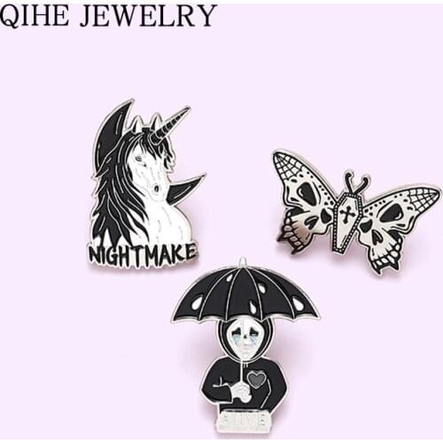 Punk Skull Enamel Pins Horse Skeleton Butterfly Brooches Bag Clothes Lapel Pin Gothic Halloween Badge Jewelry Gift for Friends