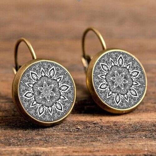Fashion Elegant Round Stud Ear Vintage Women Girls Lady Crystal Flower Hoop Earrings for Women