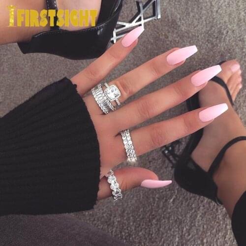2021 New Iced Out Bling Full Cubic Zirconia Engagement Band Baguette 5A CZ Women Fashion Personality Finger Rings Jewelry