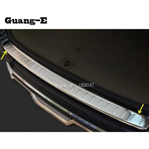 Car Sticker External Rear Back Bumper Protect Trunk Trim Cover Stainless Steel Plate Pedal For Toyota Highlander 2015 2016 2017