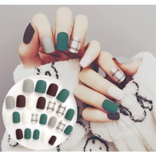 24Pcs/Set 3D Grey Matte Scrup Stripe Line Nail Tips Green White Short Full Cover False Nails Acrylic with Glue Stickers