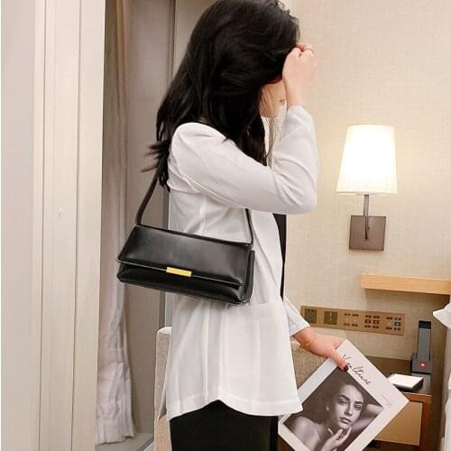 2021 New Handle Bag Women Retro Handbag High Quality Leather Shoulder Bag Exquisite Female Retro Baguette Bag