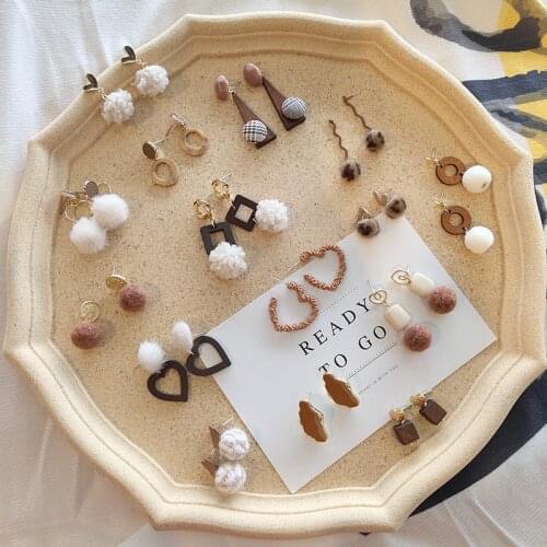 Retro Brown Pom Pom Earrings For Women Fashion Jewelry Ear Accessories S925 Needle Female Stud Earring