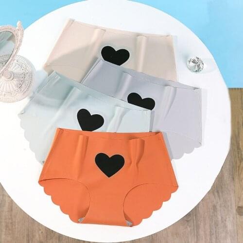 2020 New Fashion Seamless Underwear Ladies Ice Silk Thin Breathable Mid-waist Briefs