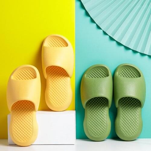 Women and Men Summer Home Wear Slippers Soft Thick-soled Deodorant Couple Sandals and Slippers Home Bathroom Non-slip Slippers