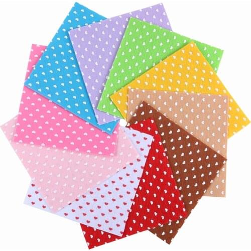 Nanchuang 1mm Thickness Heart-Shap Printed Non Woven Felt Fabric For Handmade Sewing Doll&Crafts Material 10Pcs/Pack 15x15cm