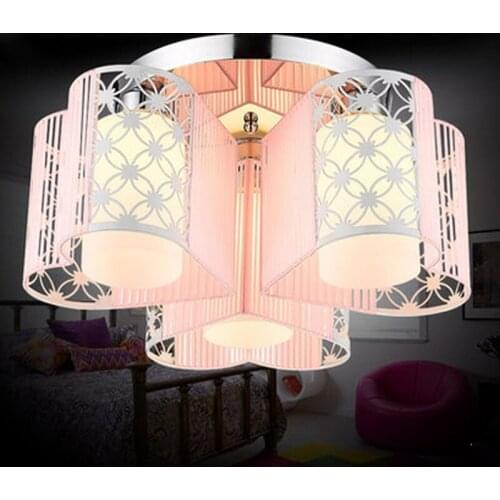 Modern Romantic Heart Shape E27 LED Ceiling Lamp Creative Pink Cloth Circular Chassis Lights for Wedding Room Bedroom Lamp