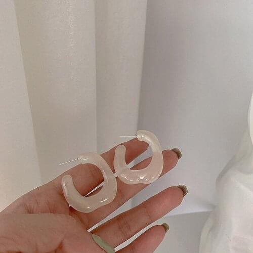 Korean Fashion Creative Vintage Resin Irregular Hoop Earrings for Women Statement Geometric Simple Jewelry Acrylic Earrings