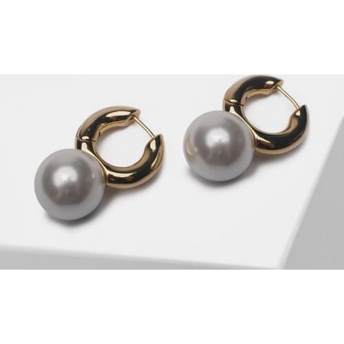 Amorita boutique Fashionable and simple pearl drop earrings
