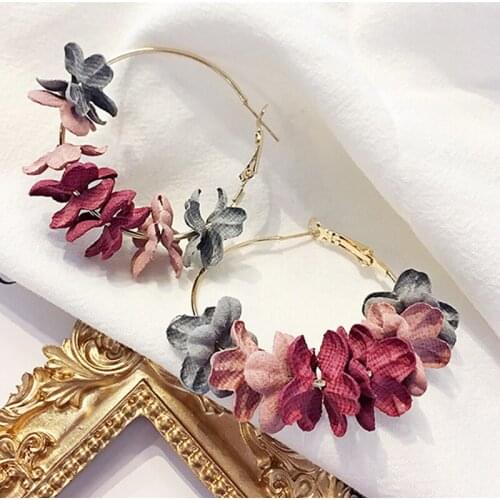 New Products Hot Selling Acrylic Earrings Street Shooting Net Red Wild Temperament Fabric Flowers Female Earrings