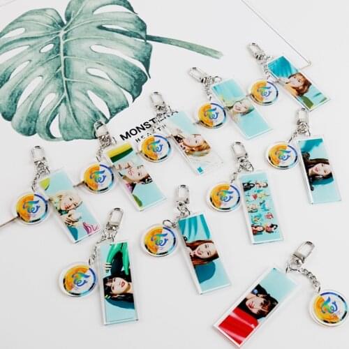 KPOP TWICE Mina Lim Na Yeon Tzuyu MOMO acrylic keychain rectangular key chain key chain pendant star around same cute keychain