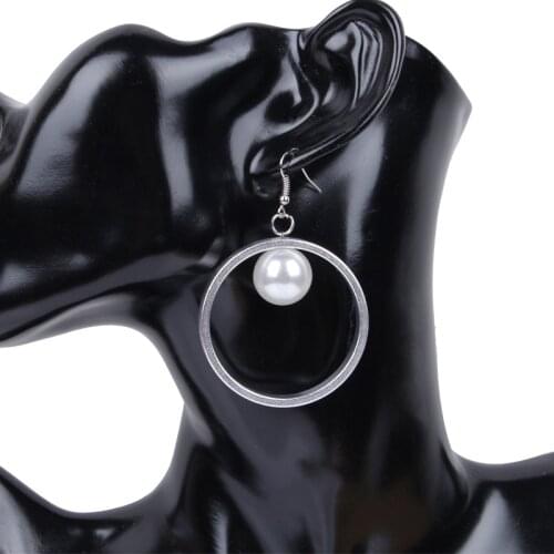 Retro Pearl Drop Earrings Summer Thick Metal Circle Hoop Earrings Womens Vintage Jewelry Party Night Wear Decoration 2021 Trend