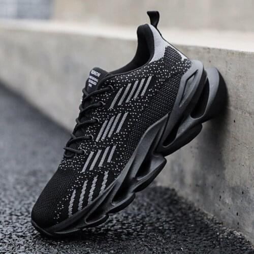 Hot Sale Spring Black Blade Men Running Sneakers Breathable Damping Sport Blade Shoes Men Comfortable Lightweight Mens Trainers