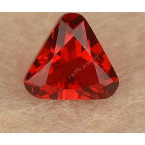 Sale 4x4mmTriangle Cut Chamfered Corner Shape Dark Red Garnet Color Glass Stone Beads Synthetic Gems For Jewelry Glass Frames