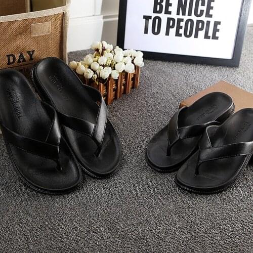 2021 Blowing new flip flops female summer couple non-slip herringbone casual beach shoes men slippers