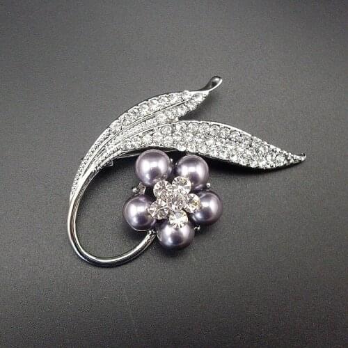 Quality Elegant Fashion Women Men Jewelry Simulated Pearl Grey Color Rhinestone Plant Flower Pin Brooch, Item NO.: BH7919