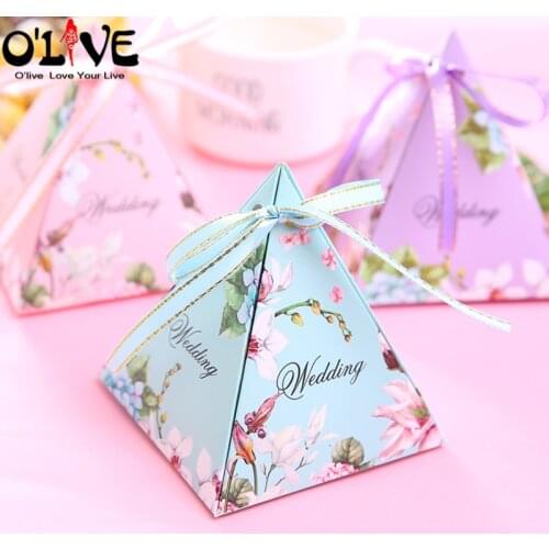 50 Pcs Printing Gift Bag Flower Pyramid Wedding Candy Box Cardboard Bonbonniere Dragees Box Paper Chocolate Sweets Present