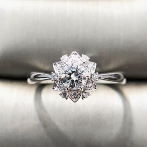 Romantic Flower Brilliant 925 Sterling Silver Diamond Rings for Female High Quality Diamond Wedding Rings Elegant Bridal Jewelry