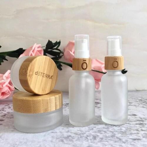 Engraving logo sample 5G 10G 15G 30G 50G Frost Glass Bottle Plastic Bamboo Lid Glass Jar Empty Bottle Cream Jar Cosmetic jars