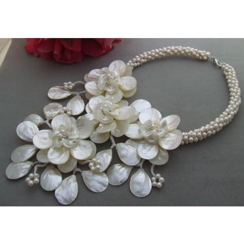 YYGEM Handmade Natural White Round Cultured Freshwater Pearl pearl Shell Crystal Wrap Flower Statement Necklace 22"