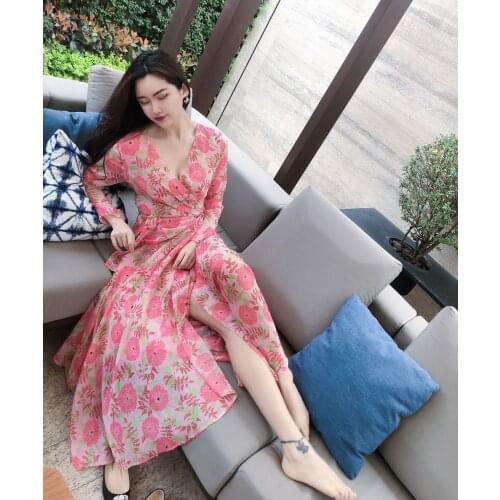Liu Meiren 2020 spring and summer new rose pink V-neck printing Chiffon high waist dress