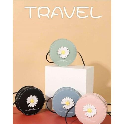 New homemade hand-woven bag, hand-stitched DIY material bag, diagonal shoulder bag, small daisy bag