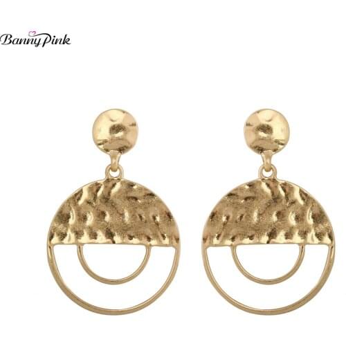 Banny Pink Worn Gold Color Round Pendant Studs Earrings For Women Over Sized Hammered Geo Post Earrings Fashion Party Jewelry