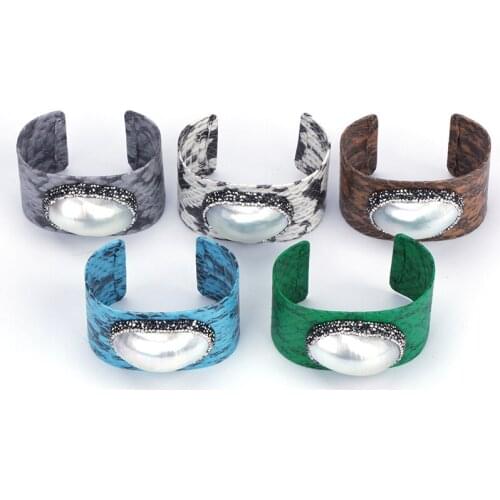 Dankaishi Mix Color Women Cuff Bracelets Genius Fish Leather with Pearl Shell Rhinestone Pattern Bangles Vintage Gift Unisex