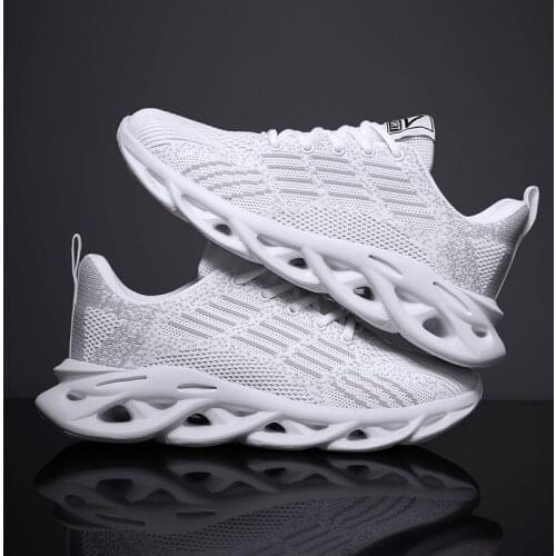 2020 New Summer Men Sneakers Mesh Breathable Light Comfortable Mens Casaul Shoes Platform Sneakers Size 39-46 Tenis Masculino