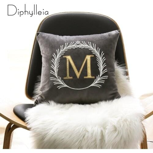 Diphylleia Monogrammed Cushion Covers Initial Letter Embroidery Coussin Soft Velvet Orange Rose Red Green Pillow Case Drop Ship