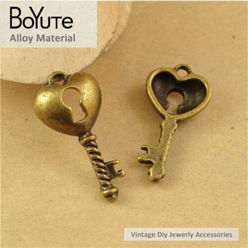 BoYuTe (60 Pieces/Lot) 24*12MM Vintage Ethnic Accessories Parts Alloy Antique Bronze Key Pendant Material for Jewelry Findings