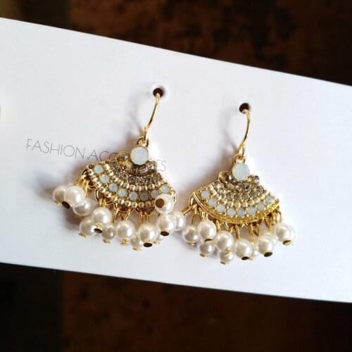 Traditional Jewelry Earrings Hot Selling Triangle Shape With High Quality Crystal White Simulated Pearl Drop Earrings Party Gift