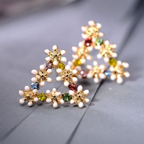 Romantic Sweet Cute Triangle Wreath Stud Ears Jewelry Accessories Trendy S925 Needle Flowers Earrings Female