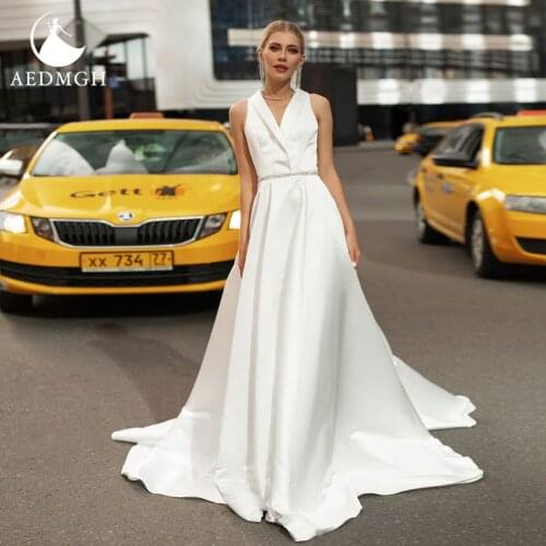 Aedmgh A-Line Satin Wedding Dresses 2021 V-Neck Halter Sleeveless Vestido De Novia Beaded Sashes Bridal Gown Chic Robe De Marige