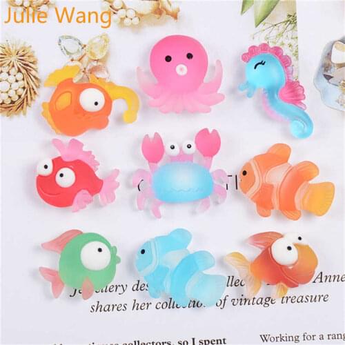 Julie Wang 20PCS Resin Mixed Fish Seahorse Crab Octopus Charms Marine Animals Pendants Jewelry Making Accessory Decoration
