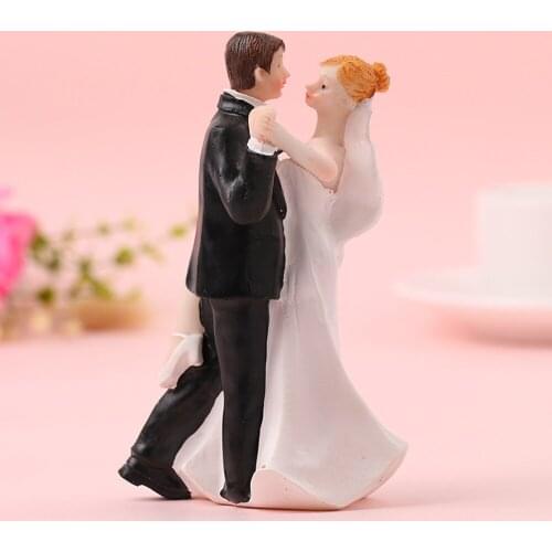 Bolafynia Bride and groom dance wedding Doll Resin Crafts Decoration Valentines Day Gift Cake Top Decoration wedding gift toy