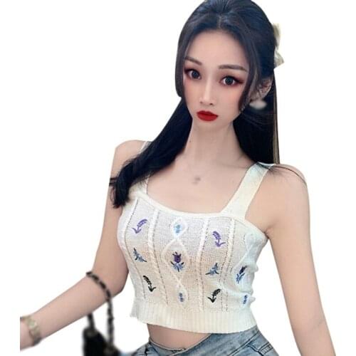 Daxin Sexy Camisole Sweet Korean Knitted Base Tube Top Flower Embroidery Trend Navel Tank Tops Female Crop Top Ladies Camis