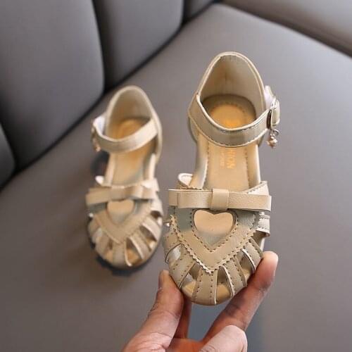 2021 summer new Baotou childrens shoes princess shoes girls sandals childrens soft soled baby antiskid beach shoes