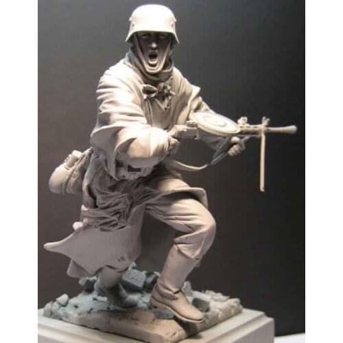 1/16 ancient officer stand in winter （WITH BASE ） Resin figure Model kits Miniature gk Unassembly Unpainted