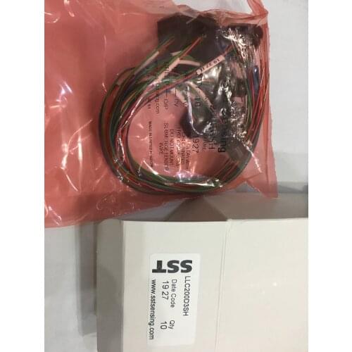 1PCS LLC210D3SH LLC200D3SH UK SST photoelectric liquid level sensor photoelectric liquid level switch