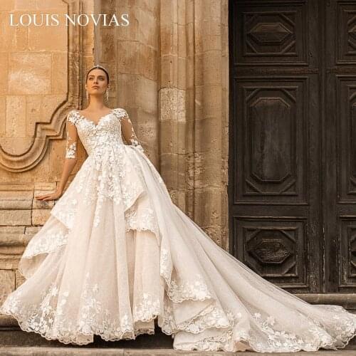 Louis Novias Princess Lace Wedding In V-neck Sexy Prom Dress 2020 Decal Half Sleeve Elegant Retro Handmade LuxuriouWedding Dress