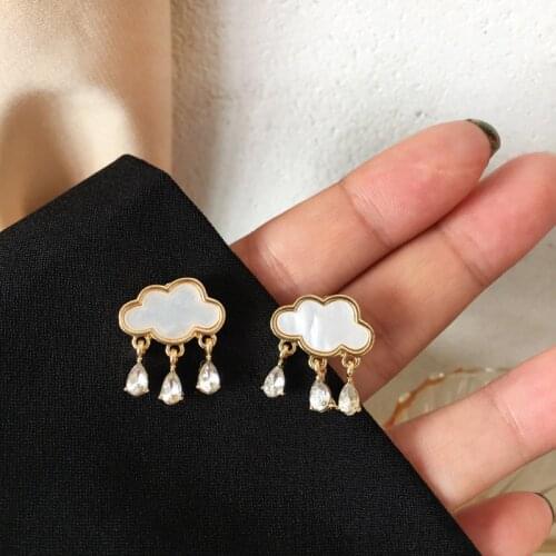 New Fashion Cute Sweet Summer Cloud Stud Earrings For Cool Women Girl Asymmetric Enamel Cloud Earrings 2021 Trend Jewelry Gifts