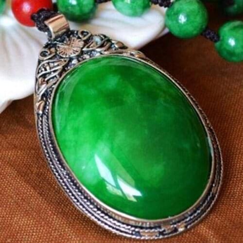Fine jewelry Green and green jadeite Necklace sweater chain pendant for men and women