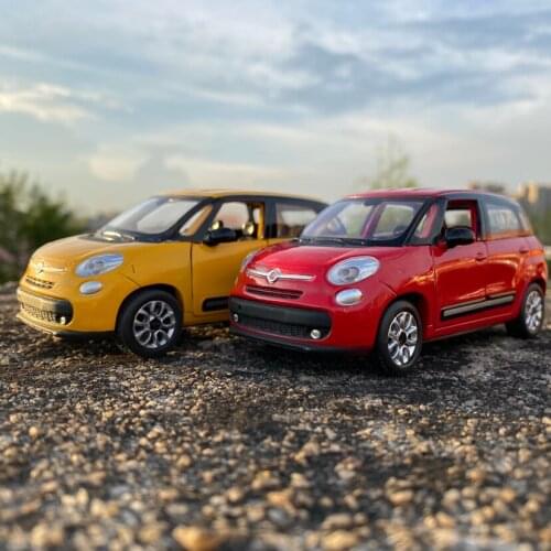 Diecast 1:32 Scale 500L Alloy Model Car Decoration Model Metal Boys Toys Adult Collection Display Ornaments Souvenir Gifts