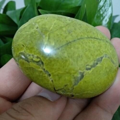 1pcs 80g Natural mineral crystal stone Green opal palm stone for healing