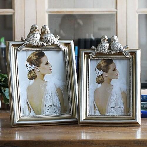 European Style Photo Frame Living Room Home Decor Retro Black White Grid Resin Photo Frame Holiday Gift