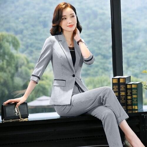 Womens suit two-piece 2019 new fashion suit professional autumn temperament West decoration body nine pants womens clothing